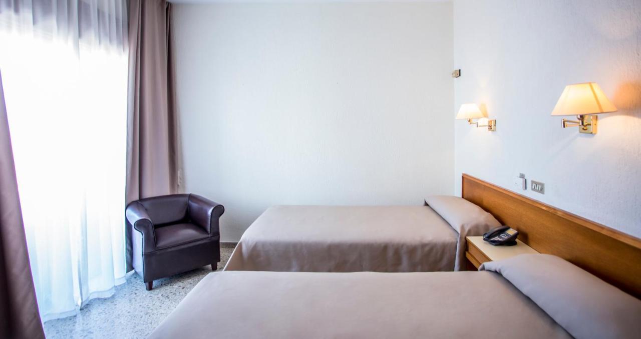 Hotel Leuka Alicante Kültér fotó