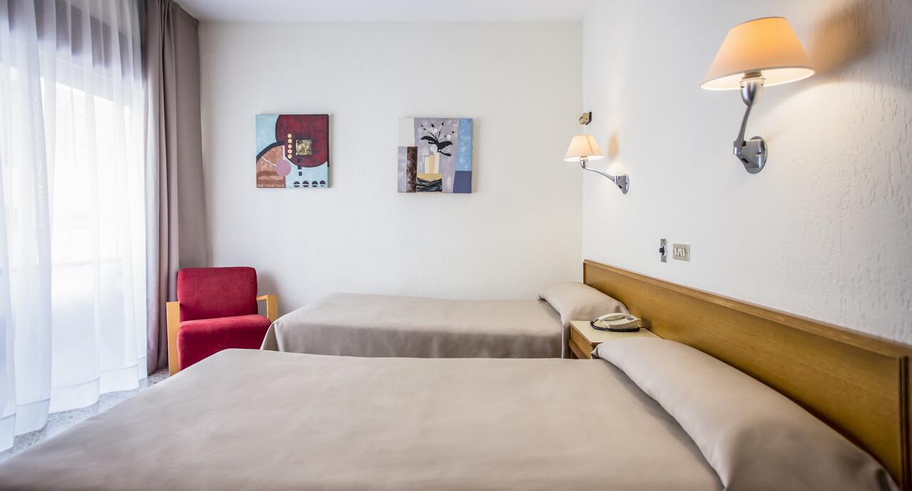 Hotel Leuka Alicante Kültér fotó