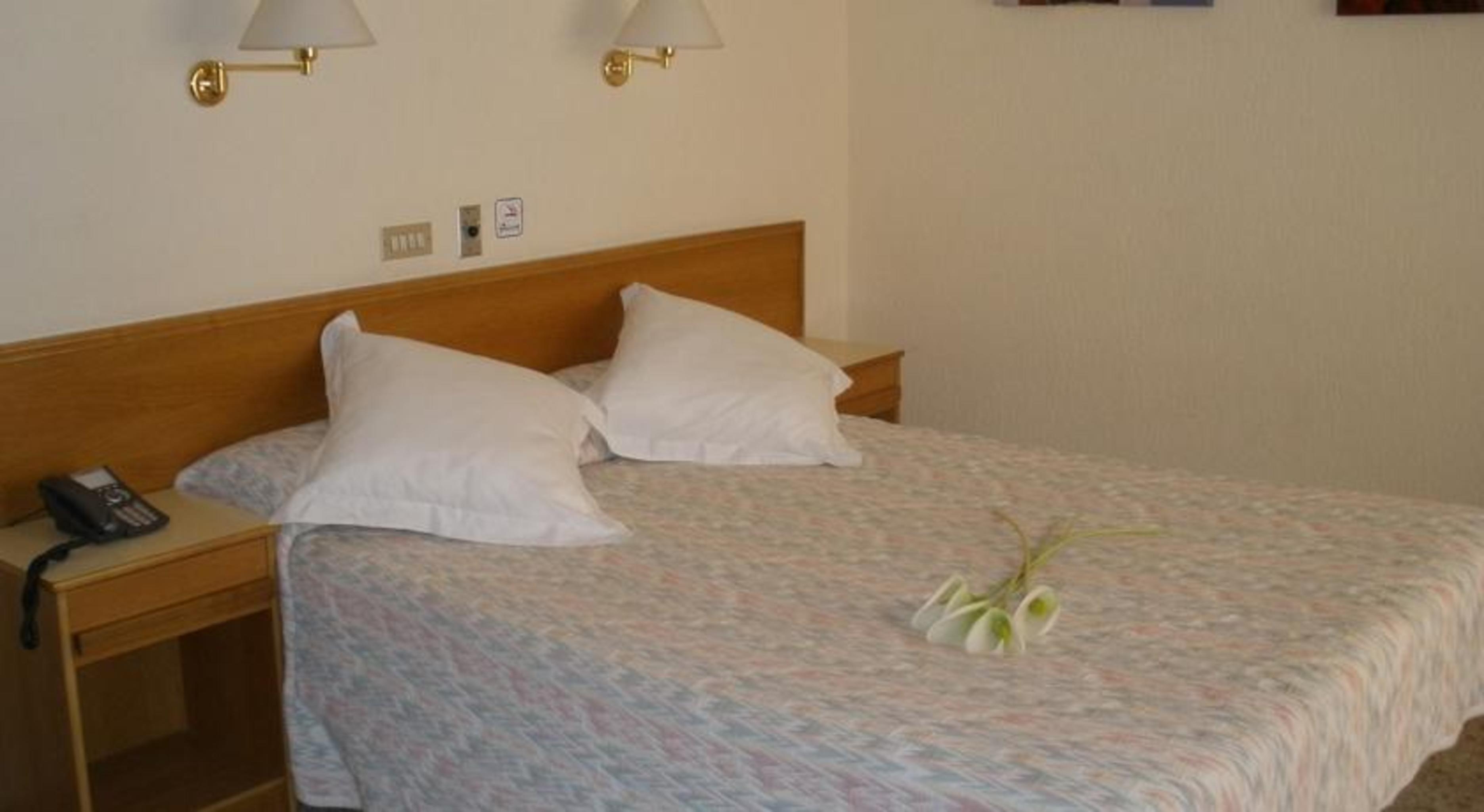 Hotel Leuka Alicante Kültér fotó