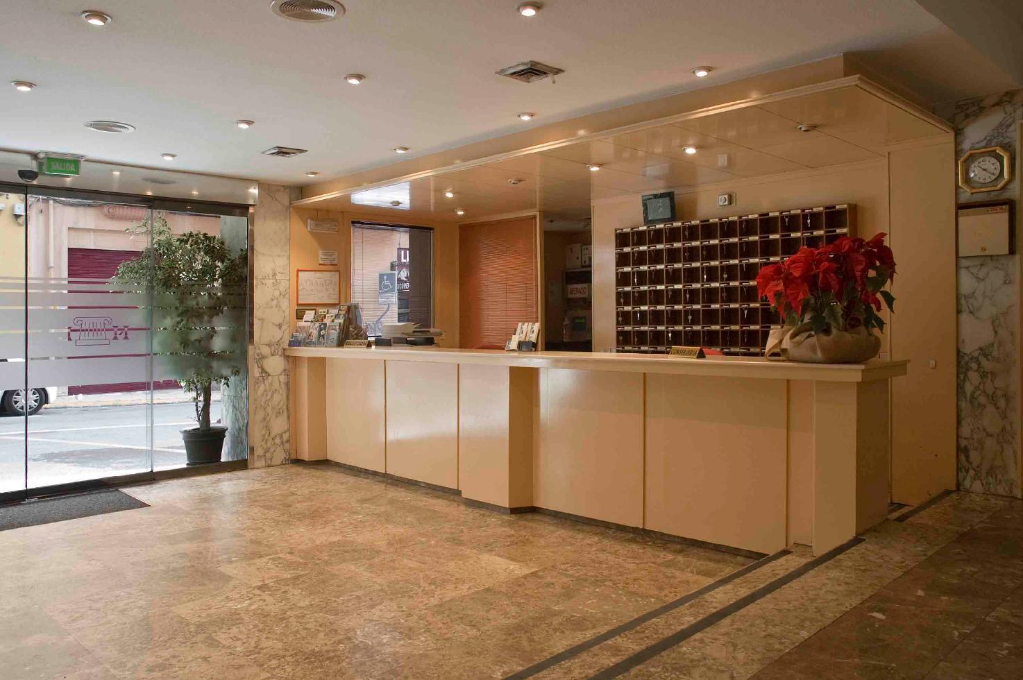 Hotel Leuka Alicante Kültér fotó
